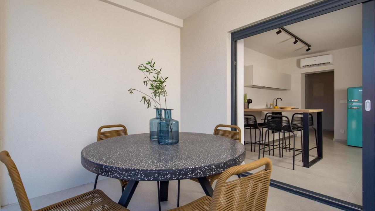 Apartments Villa Frankola With Swimming Pool ซริกเวนิซา ภายนอก รูปภาพ