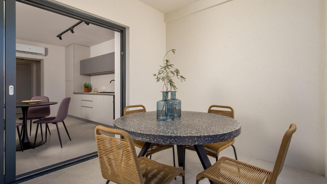 Apartments Villa Frankola With Swimming Pool ซริกเวนิซา ภายนอก รูปภาพ