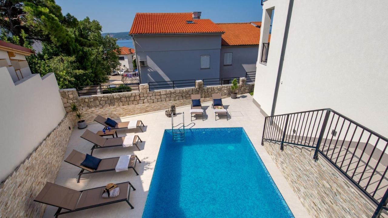 Apartments Villa Frankola With Swimming Pool ซริกเวนิซา ภายนอก รูปภาพ