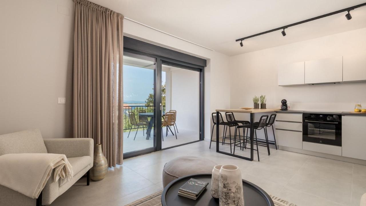 Apartments Villa Frankola With Swimming Pool ซริกเวนิซา ภายนอก รูปภาพ