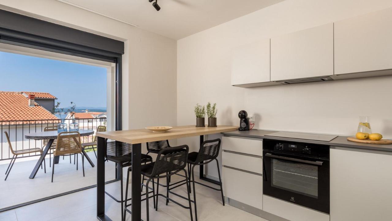 Apartments Villa Frankola With Swimming Pool ซริกเวนิซา ภายนอก รูปภาพ
