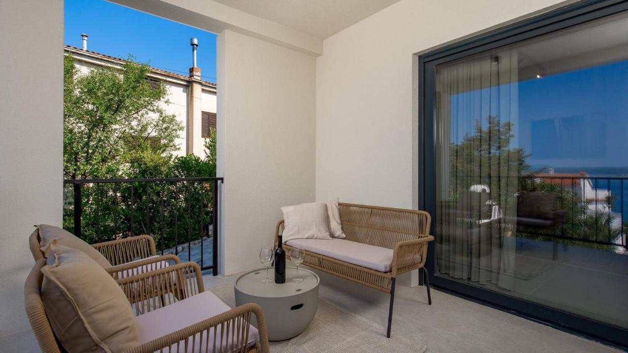 Apartments Villa Frankola With Swimming Pool ซริกเวนิซา ภายนอก รูปภาพ