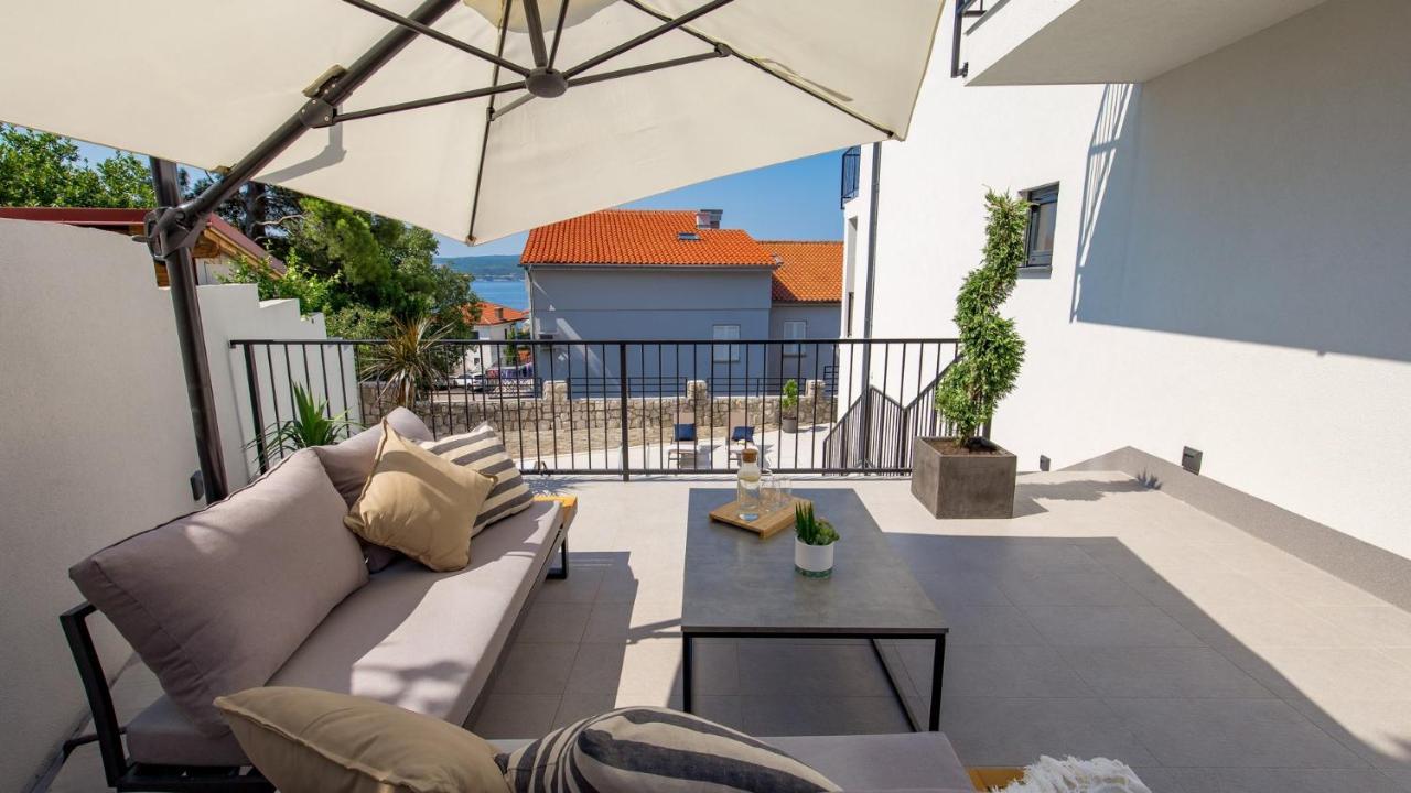 Apartments Villa Frankola With Swimming Pool ซริกเวนิซา ภายนอก รูปภาพ